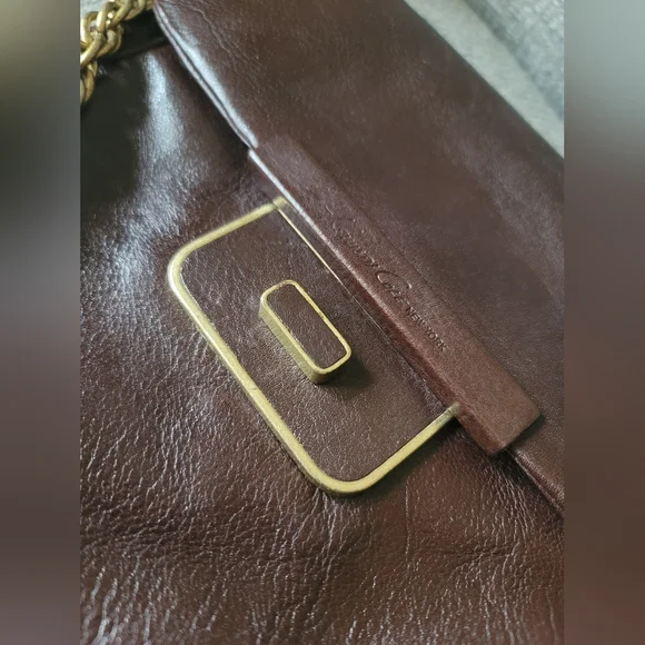 Kenneth Cole New York Leather Crossbody With Metal Chain - Picture 7 of 12